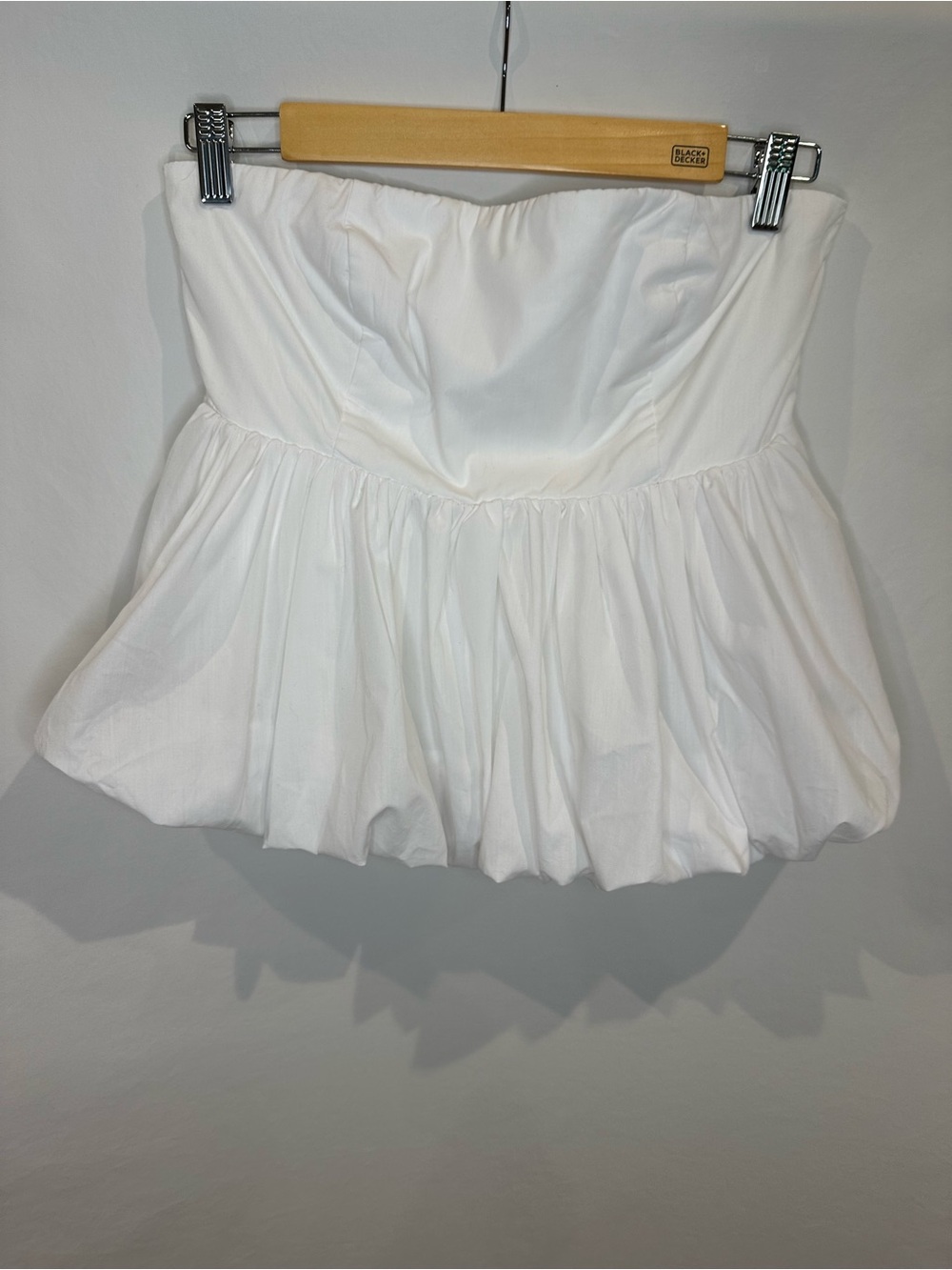 Abercrombie & Fitch White Strapless Bubble Hem Crop Top